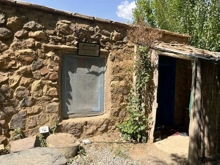 تصویر ۱ - اقامتگاه بوم‌گردی مزرعه لزور (سنگی) در  کرج