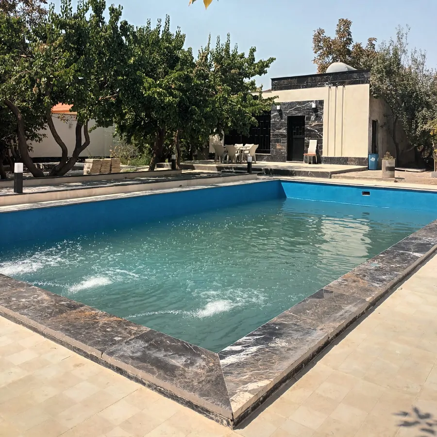 تصویر ۱ - ویلا باغ استخر تابستانی بهرامی در  اندیشه