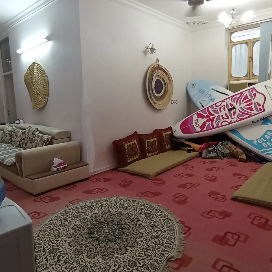 تصویر ۱ - خانه کلوپ آبی و هاستل مستر جنوب  در  پارسیان