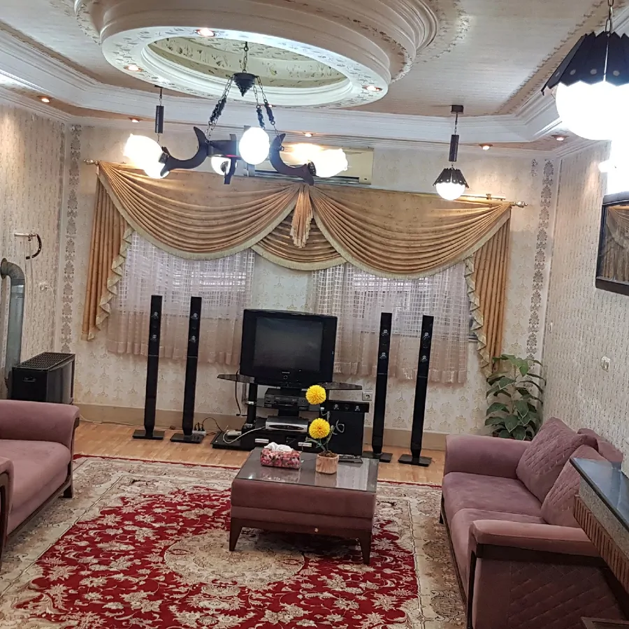 تصویر ۱ - خانه دوخوابه دربست شیک و مرتب در  ساری