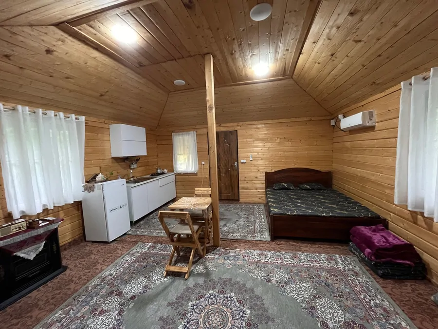 تصویر ۱ - کلبه  افرا در  سیاهکل