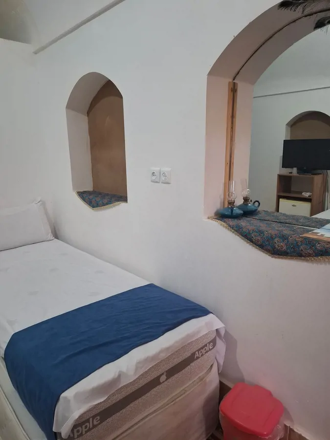 تصویر ۱ - اقامتگاه بومگردی سرای جهانگرد (یک تخته زیرزمین) با صبحانه رایگان در مهریز