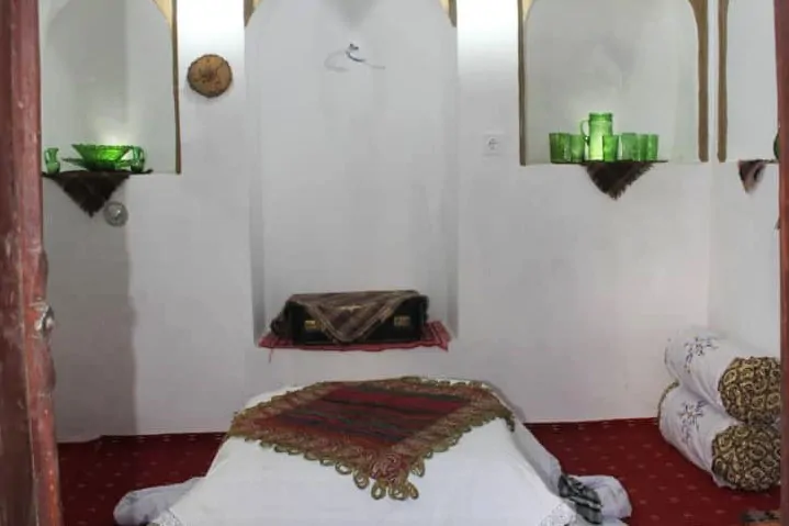 تصویر ۱ - اقامتگاه بوم‌گردی ایل سنگسر(سرای استاد حبیب درخشانی) در  مهدی شهر