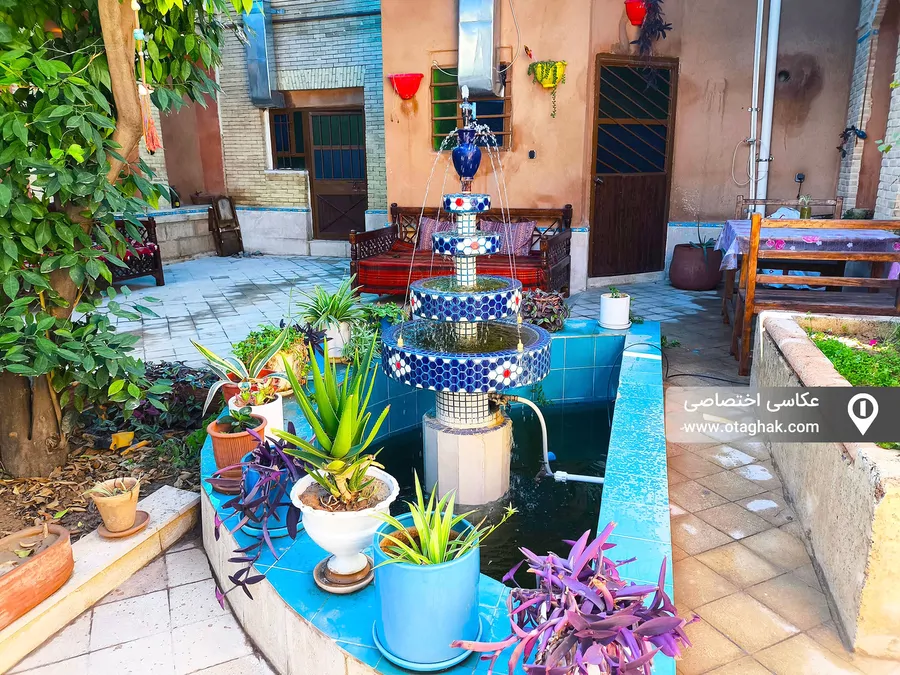 تصویر ۱ - اقامتگاه بومگردی قوام (واحد آبی) در شیراز