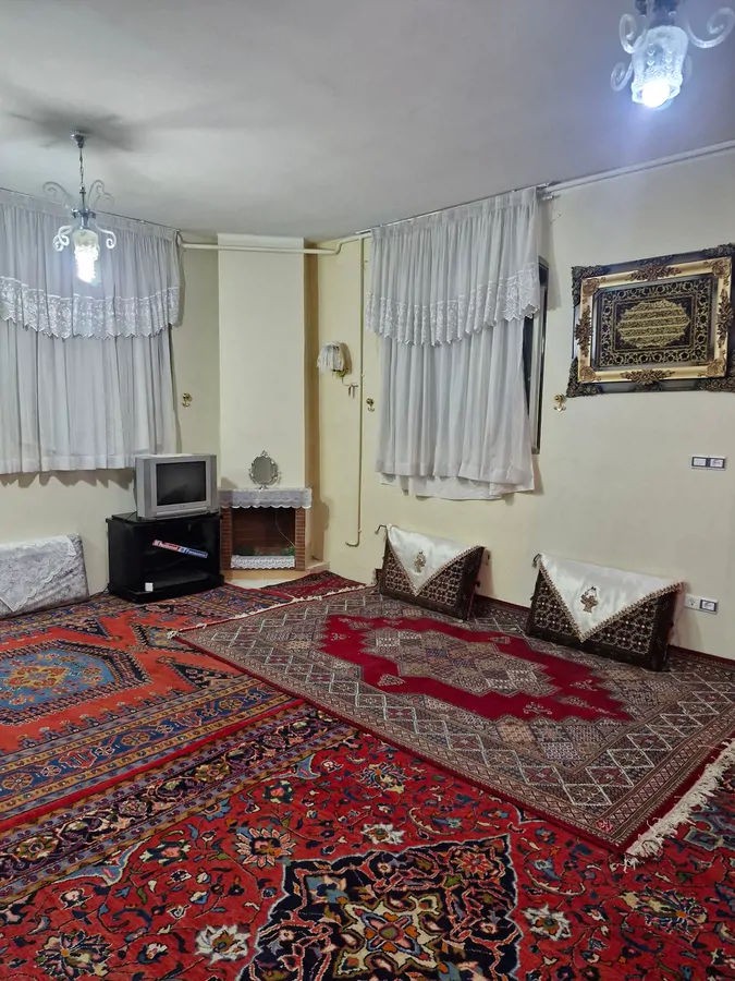 تصویر ۱ - خانه مبله سرای مادر (واحد۲) در  خوانسار