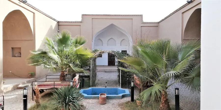 تصویر ۱ - اقامتگاه بوم‌گردی اکرم خان (دالان چپ، پایین، اتاق 1) در  نهبندان