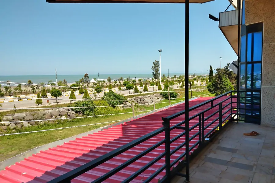 تصویر ۱ - آپارتمان مبله رو به دریا(کد5) در  نوشهر