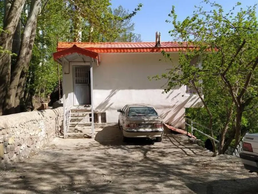 تصویر ۱ - سوییت اقاقیا  در  شاندیز