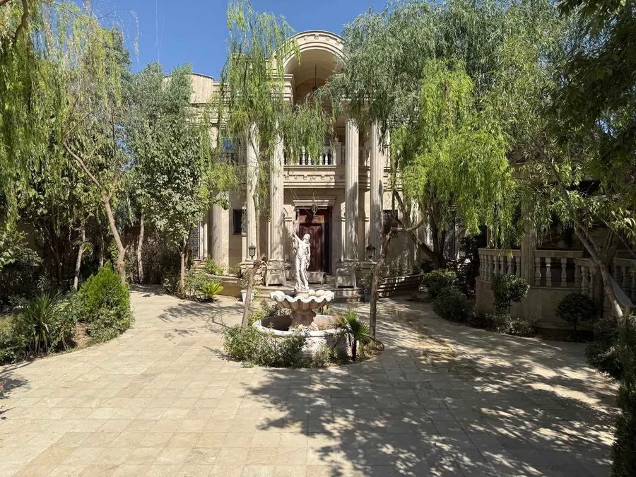 تصویر ۱ - ویلا باغ عمارت عرش  در  کردان