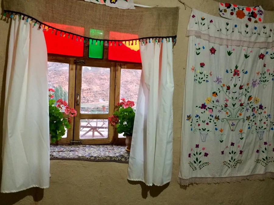 تصویر ۱ - اقامتگاه بوم‌گردی یادگار مجن(اتاق میاندو) در  شاهرود