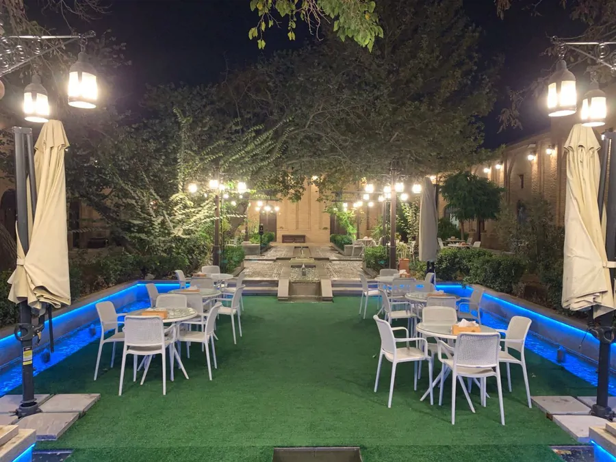 تصویر ۱ - هتل سنتی قهرمانی (واحد ۱۰۷) در  قزوین