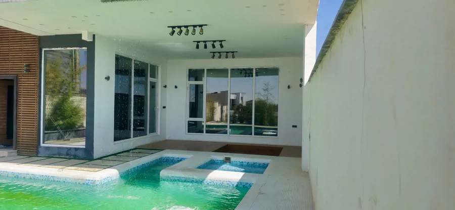 تصویر ۱ - ویلا استخردار آبگرم مهرآباد در رودهن