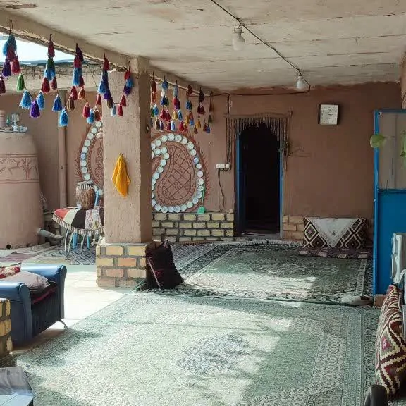تصویر ۱ - روستایی و عشایری  قلعه شهرآباد در  گرمسار