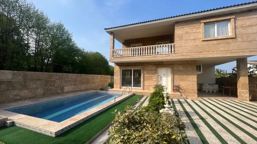 تصویر ۱ - ویلا استخردار جنگلی الیمالات در  نور