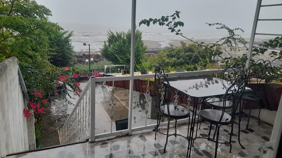 تصویر ۱ - ویلا ساحلی موج دریا در  چالوس