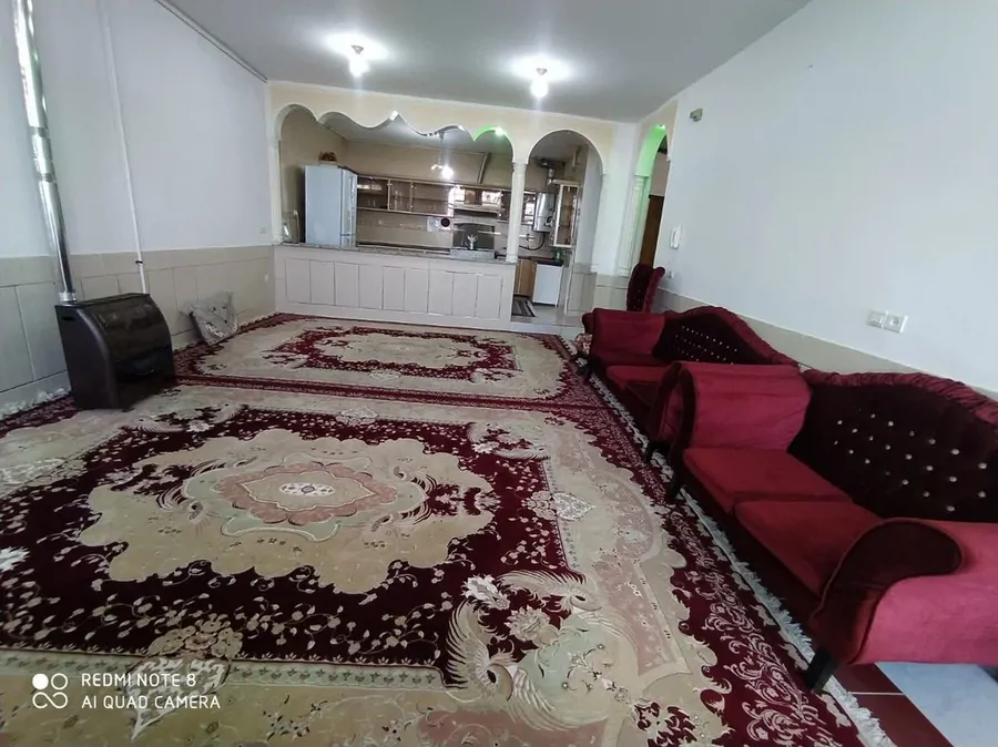 تصویر ۱ - آپارتمان اقامتگاه امیر یزدانی در سمیرم