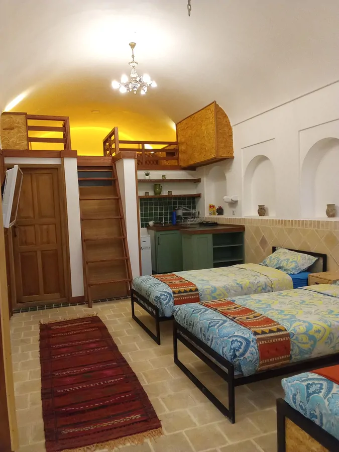 تصویر ۱ - هتل سنتی خانه مفیدی - واحد اشراقها (سوییت) در  یزد