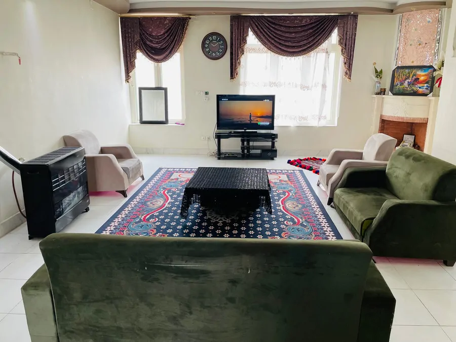 تصویر ۱ - آپارتمان مبله چشمه (طبقه اول) در  شیراز