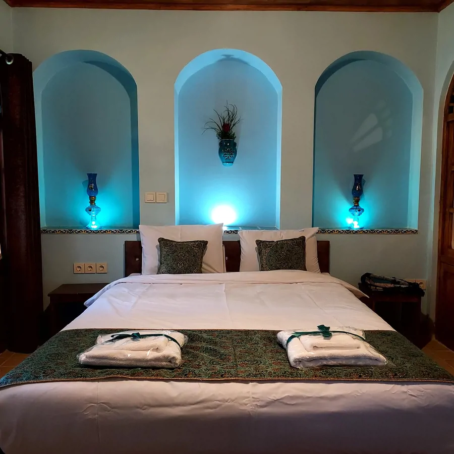 تصویر ۱ - هتل سنتی اشرفیه (آرش) در شیراز