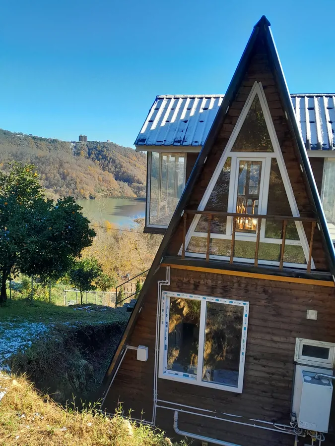 تصویر ۱ - کلبه سوئیسی میجران در  رامسر