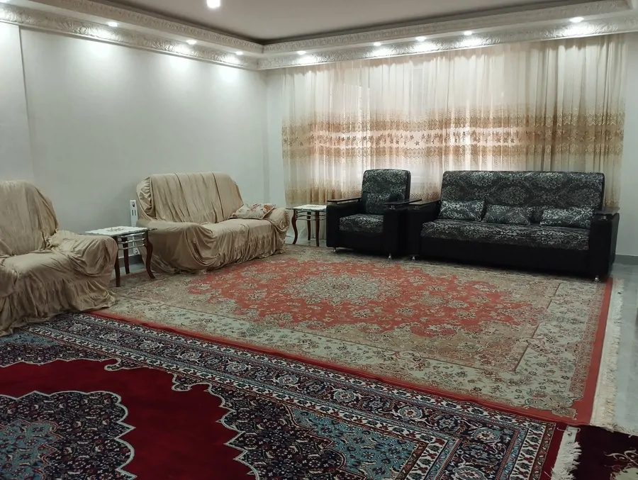 تصویر ۱ - آپارتمان محیطی ارام باحیاط سرسبز وزیبا در  سرعین