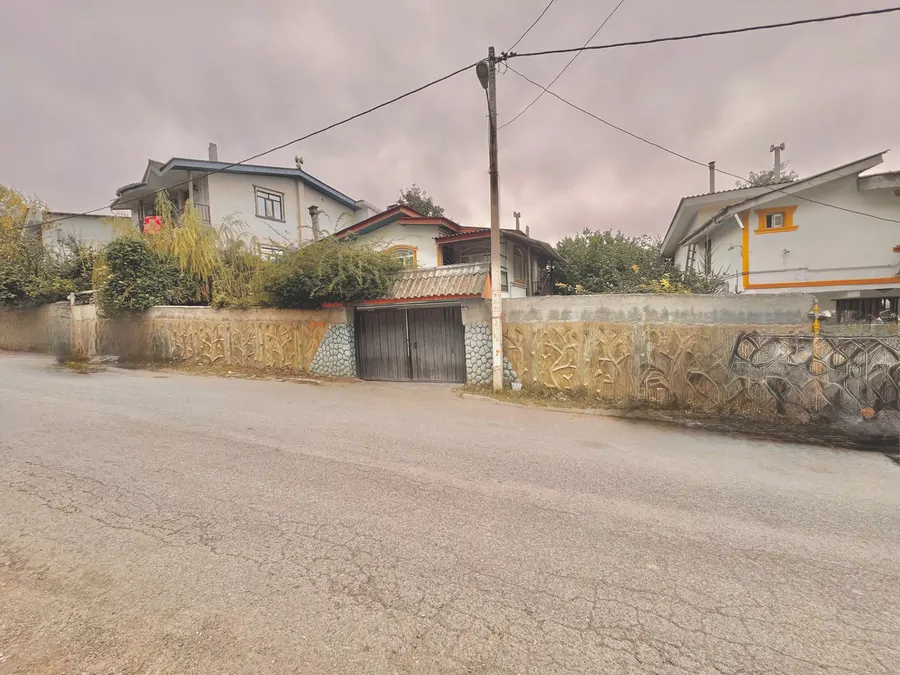 تصویر ۱ - ویلا در قلب طبیعت مازندران و در شهرستان خوشآب و هوای کلاردشت، ویلای دوخوابهای آماده در کلاردشت