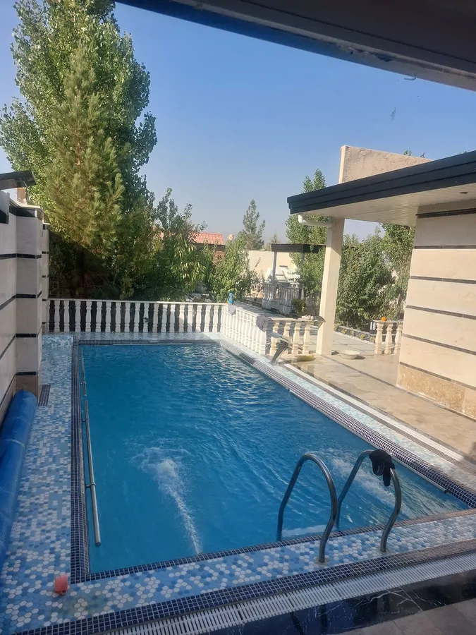تصویر ۱ - ویلا باغ ویلای استخر اب گرم پاتوق در  چهارباغ