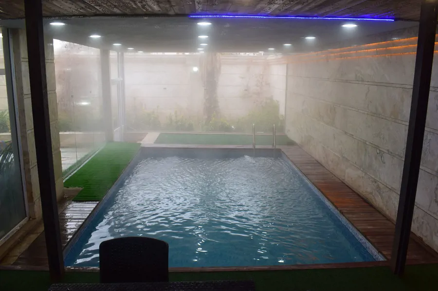 تصویر ۱ - ویلا استخردار آبگرم گلشن در هشتگرد