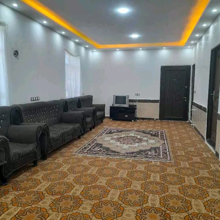 تصویر ۱ - آپارتمان سوئیت دو خوابه حیاط دار در تکاب