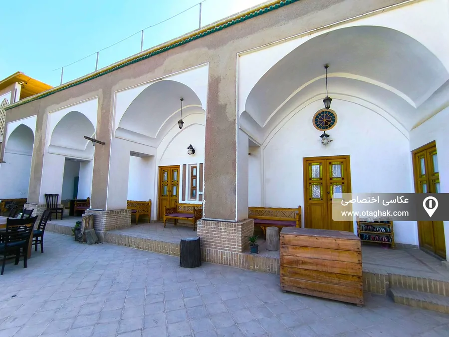 تصویر ۱ - اقامتگاه بومگردی خانه باغ تاریخی کیمیا (اتاق 1) در کاشان