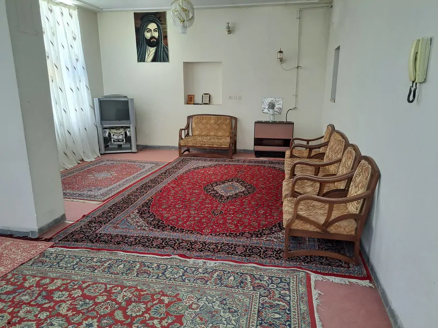 تصویر ۱ - خانه مبله زارع در  شیراز