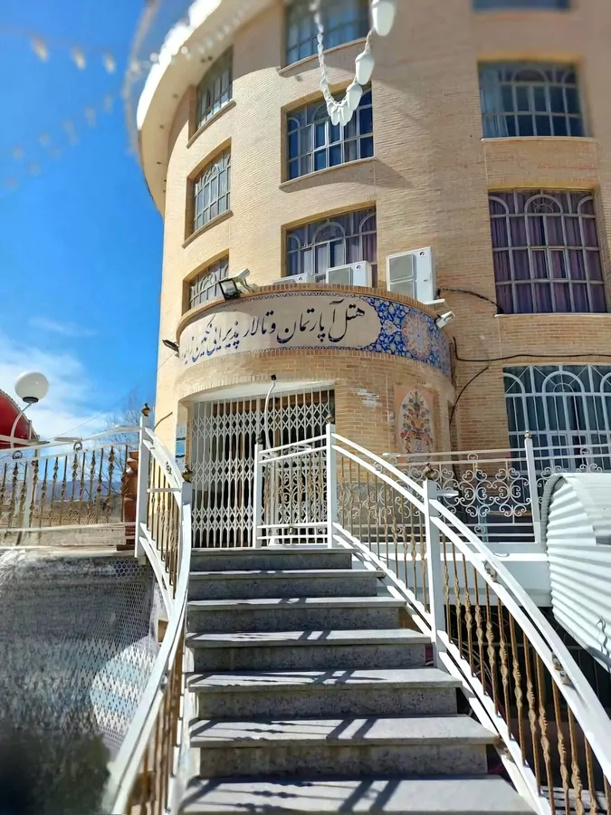تصویر ۱ - آپارتمان نگین سوئیت شماره ۱ در  باغ بهادران