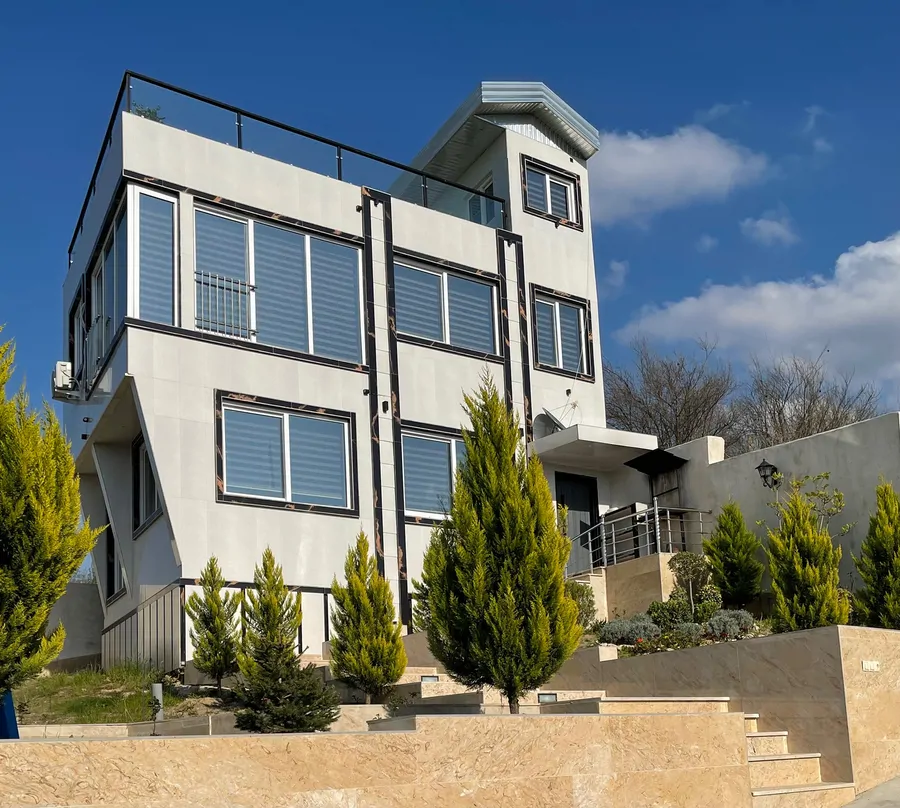 تصویر ۱ - ویلا تریپلکس استخردار آبگرم خندان با فوتبال دستی در خلیل شهر