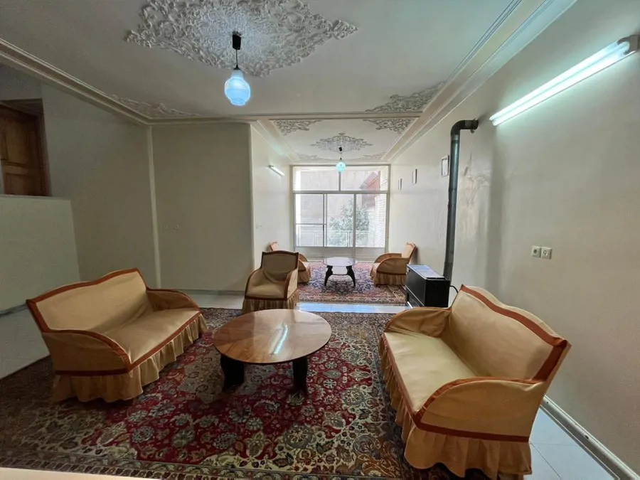 تصویر ۱ - آپارتمان نصف جهان (دو خوابه) در اصفهان