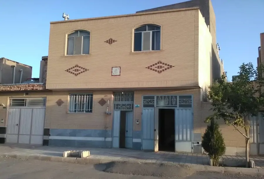 تصویر ۱ - خانه الماس کویر در  نائین