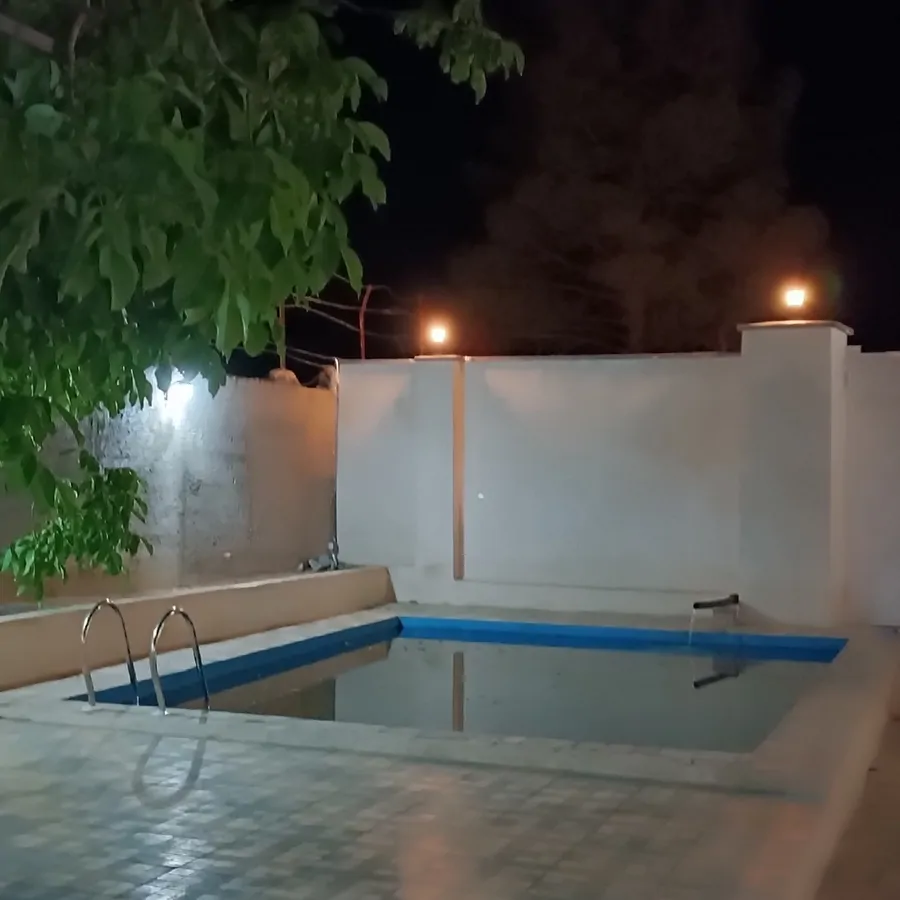 تصویر ۱ - ویلا ویلا استخردار درختان گردو قدیمی در  شیراز