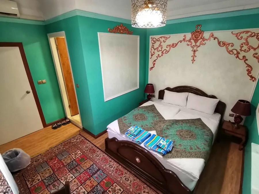 تصویر ۱ - هتل سنتی رزاز (علم کوه) در  تهران