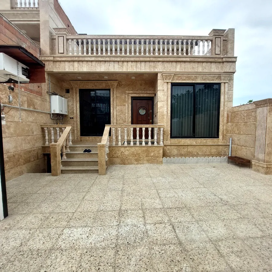 تصویر ۱ - ویلا استخردار آبگرم گل رز در فرح آباد