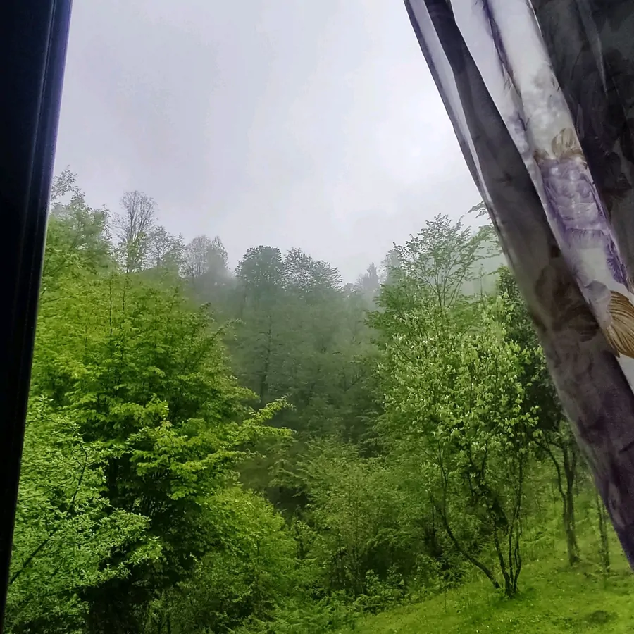 تصویر ۱ - کلبه کلبه ای نوساز با فضایی سرسبزوارومکلبه در شاندرمن