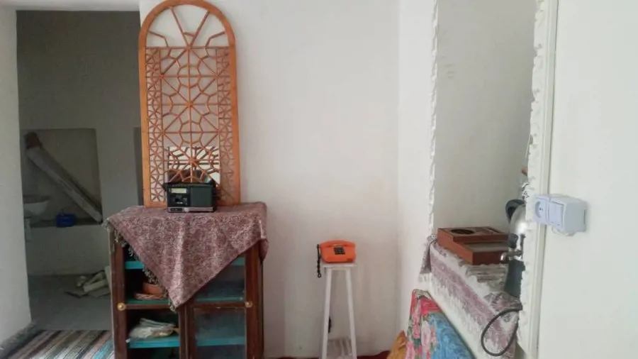 تصویر ۱ - خانه اقامتگاه حیاط دار با درختانی مشجر در  تهران