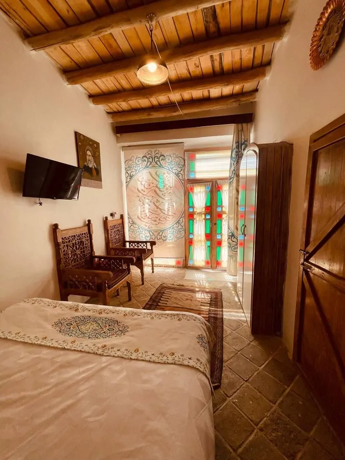 تصویر ۱ - هتل سنتی سنتی ددمان(اتاق سهروردی طبقه بالا) در  زنجان