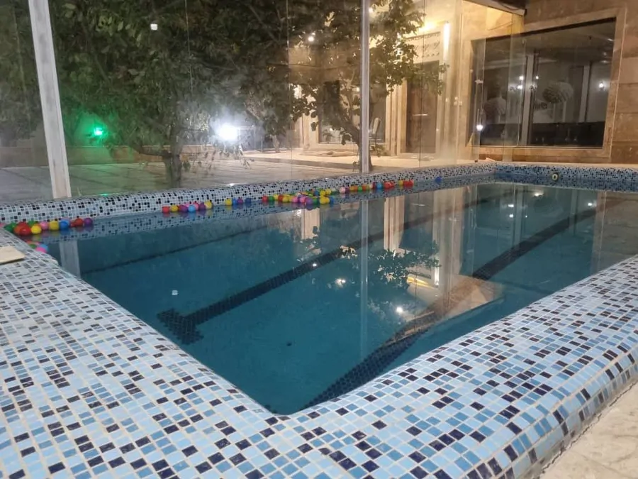 تصویر ۱ - ویلا استخردار آبگرم دلباز با فوتبال دستی در کرج