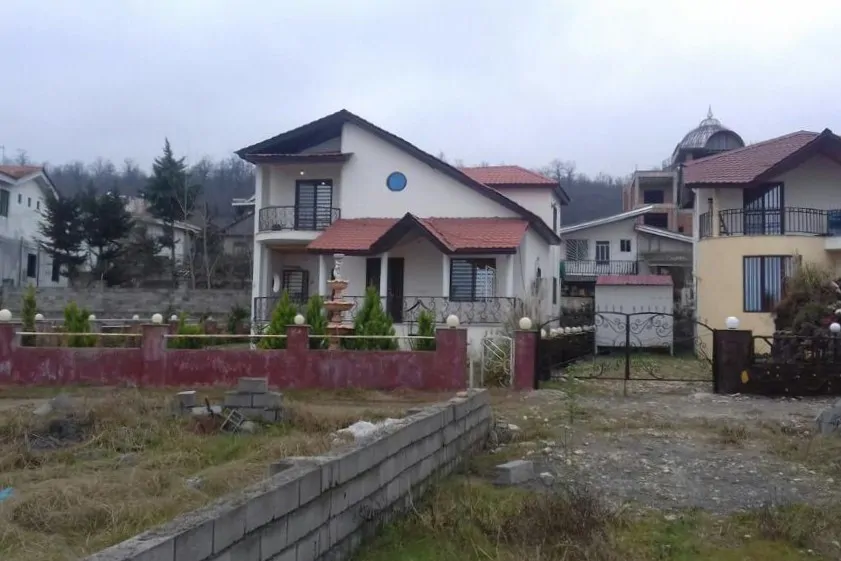تصویر ۱ - ویلا بیتای آبپری در  رویان