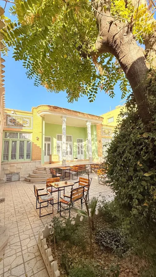 تصویر ۱ - اقامتگاه بوم‌گردی هاستل پهلوی الف  در  اصفهان