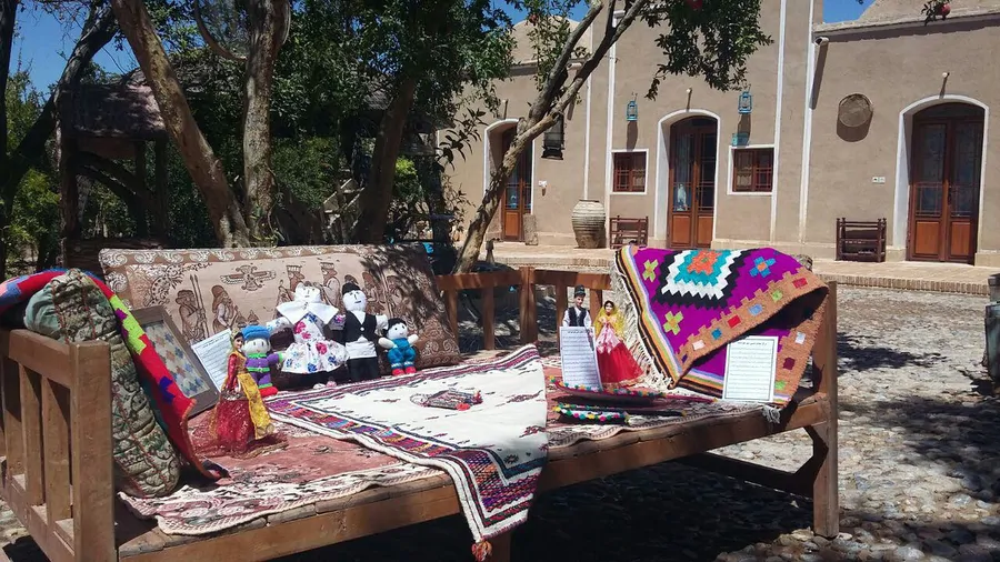 تصویر ۱ - اقامتگاه بومگردی سرو کهن (واحد۸) در ابرکوه