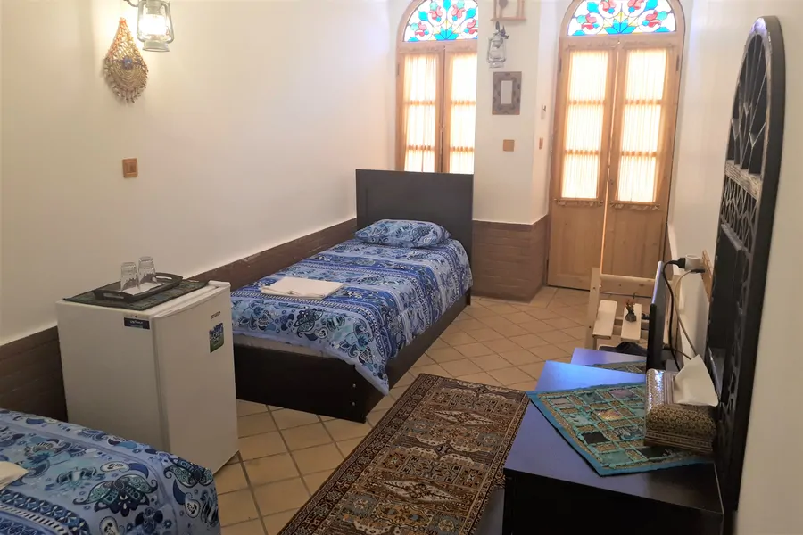 تصویر ۱ - هتل سنتی فانوس ویونا (دونفره تویین۱) در  کاشان