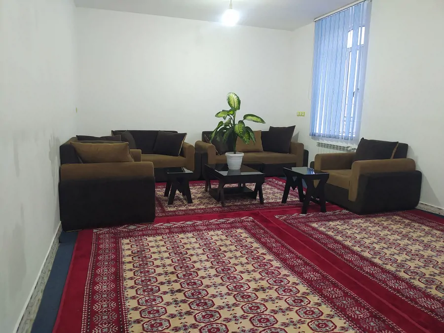 تصویر ۱ - خانه بالکن دار پاکباز در دنا