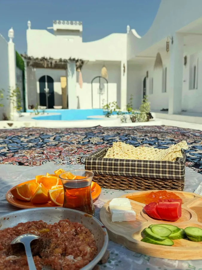 تصویر ۱ - سوییت ویلایی سمیره با صبحانه رایگان در  قشم