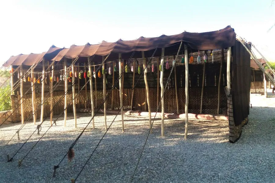 تصویر ۱ - روستایی و عشایری سیاه چادر عشایر اصفهان سمیرم منطقه ای وردشت در  سمیرم