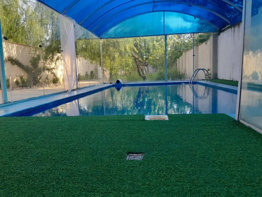 تصویر ۱ - ویلا استخر آب گرم ورودی از داخل سالن در  کردان